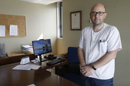 Luis Carazo, jefe del servicio de Neumología del Hospital de León