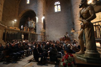 Las imágenes de la Eucaristía de la Cena del Señor en Villafranca del Bierzo.