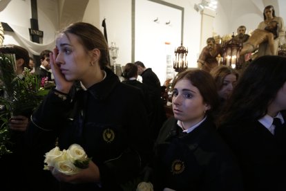 La cancelación de la procesión del Santo Entierro se vivió con tristeza.