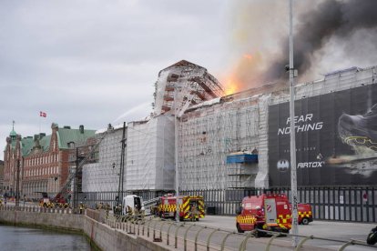 Incendio en la Bolsa de Copenhague.