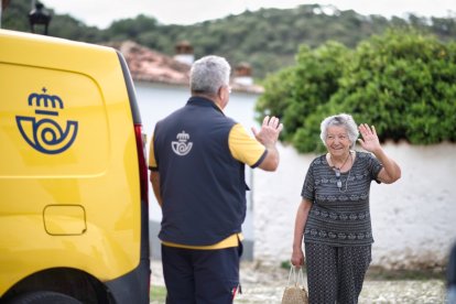 Los carteros y carteras rurales harán de intermediarios entre el banco y el cliente.