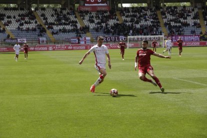 La Cultural pasó por encima del Gimnàstic para sumar tres puntos fundamentales.