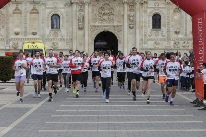 Carrera solidaria por la lucha contra el Parkinson en León.