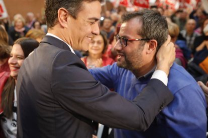 Ibán García del Blanco, en una imagen de archivo junto a Pedro Sánchez.