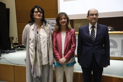 Teresa Mata, Nuria González y Juan José Fernández.