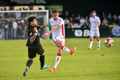 Carlos Calderón fue el jugador que más disparó a puerta de la Cultural.