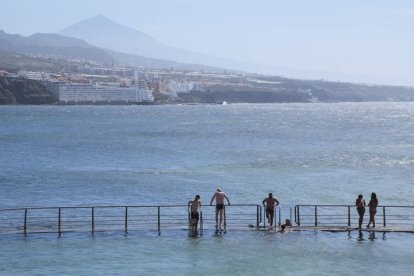 La piscina natural del Arenisco, situada en La Laguna (Tenerife), es una de las 60 playas de Canarias galardonadas con la Bandera Azul 2024.