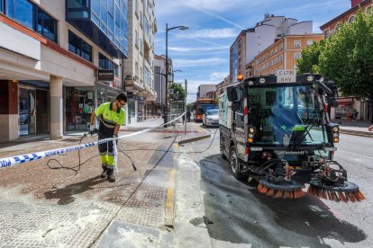 Fotografía del lugar donde un hombre se ha quemado este miércoles, en la avenida del Cid de Burgos.