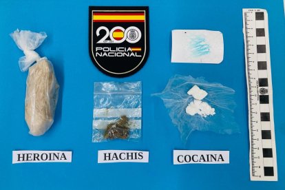 Droga incautada por los agentes de la Policía Nacional.