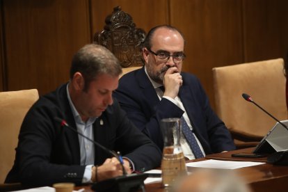 Iván Alonso y Marco Morala, esta mañana, en el Pleno.