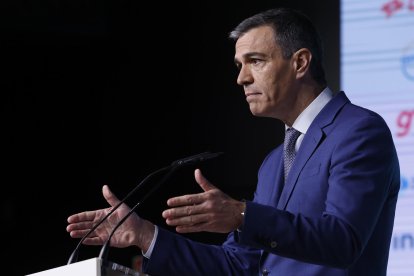 El presidente del Gobierno, Pedro Sánchez, interviene en la inauguración de la cuarta edición del foro ‘Fondos Europeos: Innovación para un crecimiento sostenible’, organizada por elDiario.es, este jueves en Madrid. EFE/ Chema Moya