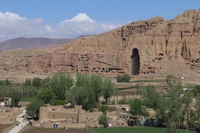 Las ruinas de una estatua de Buda de 1.500 años de antigüedad en Bamiyán, Afganistán, 18 de mayo de 2024, donde tres ciudadanos españoles murieron en un ataque en Bamiyán, capital de la provincia homónima en el centro de Afganistán, según informó el 17 de mayo el portavoz del Ministerio del Interior talibán. Ningún grupo se había atribuido todavía la responsabilidad del ataque. Bamiyán es un sitio del Patrimonio Mundial de la Unesco donde se encuentran los restos de las dos estatuas gigantes de Buda que fueron destruidas por los talibanes en 2001. EFE/STRINGER