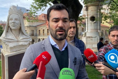 David Fernández, durante su comparecencia ante los medios de comunicación.