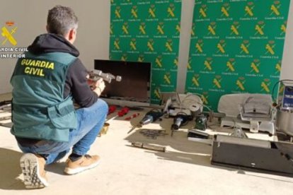 Material incautado por la Guardia Civil en la operación.