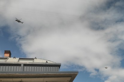 Las aeronaves cruzaron en fila el cielo leonés.