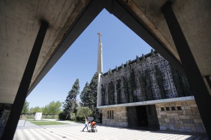 Vista de la Basílica de La Virgen del Camino.