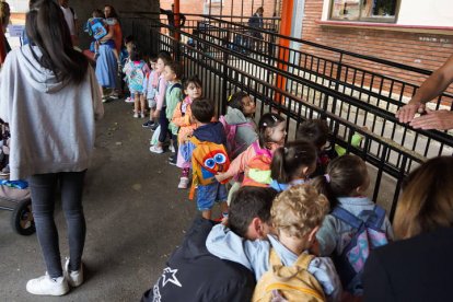 Varios escolares en la vuelta al cole.