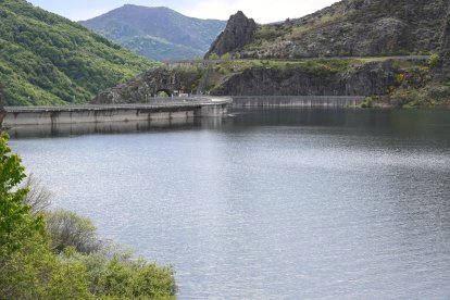 Vista del estado del Embalse de Riaño (León). a mediados de este mes de mayo-EFE/ J.casares