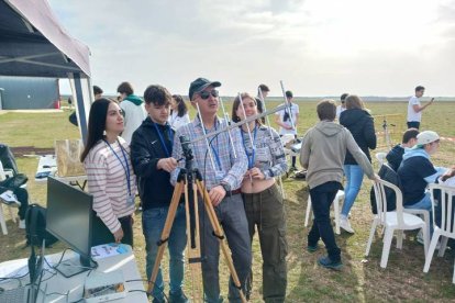 Seguimiento del lanzamiento del CanSat, en Herrera de Pisuerga. DL