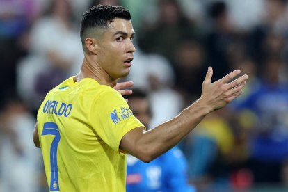 Cristiano Ronaldo, en un momento de un partido con el Al-Nassr, con el que se ha proclamado máximo goleador de la Liga saudí. EFE/EPA/ALI HAIDER