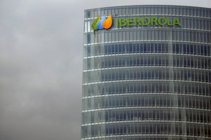 Fachada de la Torre Iberdrola, en Bilbao