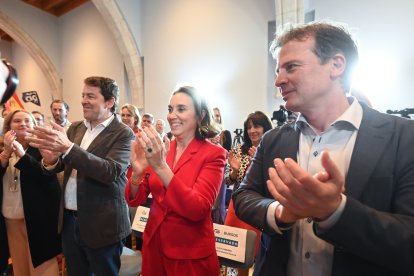 Alfonso Fernández Mañueco, Cuca Gamarra y Borja Suárez ayer en Burgos.