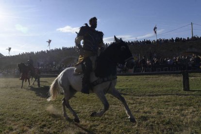 Hospital de Órbigo se convierte un día más en el epicentro de la recreación medieval con una edición más de sus Justas Medievales.