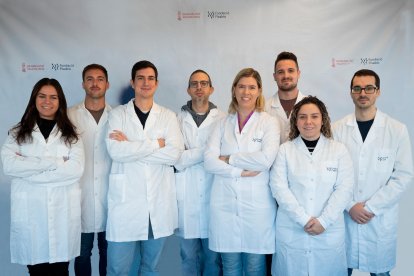 Un estudio de la Fundación para el Fomento de la Investigación Sanitaria y Biomédica de la Comunidad Valenciana (Fisabio) y el Grupo de Investigación en Química Analítica Aplicada (AChem) de la Universidad de La Laguna ha revelado la presencia de microplásticos y otras partículas antropogénicas en bebidas envasadas consumidas habitualmente por la población española. Fotografía facilitada por la Generalitat Valenciana. EFE