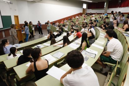 La Universidad examina a 1.979 alumnos de Secundaria y de Formación Profesional.