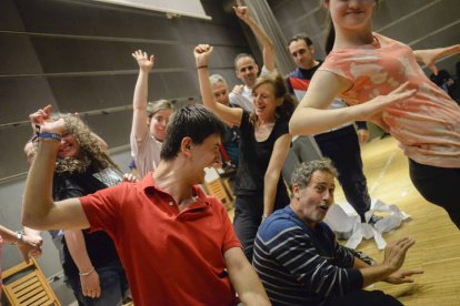 Taller de danza inclusiva con Ángel Zotes e Isabel Álvarez.