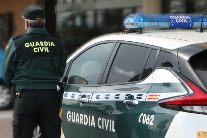 GUARDIA CIVIL - Archivo