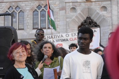 La Plataforma de Apoyo a Personas Refugiadas y Migrantes leyó el manifiesto en Botines. maría fuentes