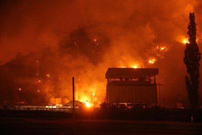 Imagen de archivo de un incendio forestal en Turquía. EFE/EPA/ALI BALLI