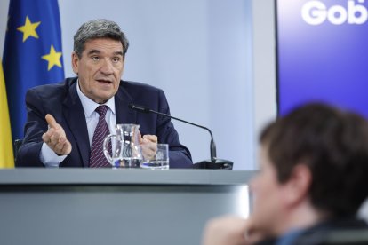 MADRID, 02/07/2024.-El ministro para la Transformación Digital y de la Función Pública, José Luis Escrivá, durante la rueda de prensa posterior al Consejo de Ministros.-EFE/ Mariscal