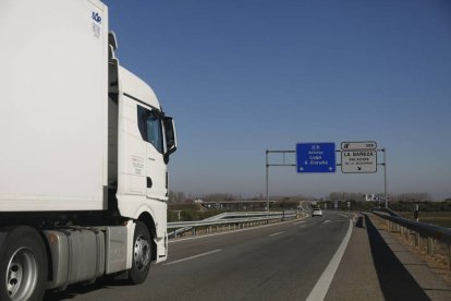 Autovía A6 entre La Bañeza y Astorga.