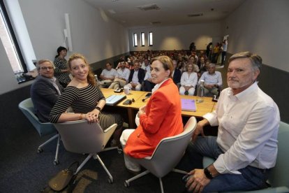 Muñoz, Fúnez y Vázquez, este miércoles en el comité provincial del PP celebrado en la sala Región Leonesa del ILC.