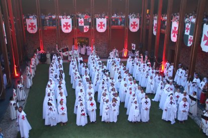 noche templaria ordenacion de nuevos caballeros de la orden del temple e imposición infantil   foto Luis de la Mata