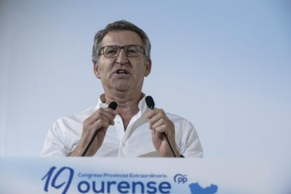 El presidente nacional del Partido Popular, Alberto Núñez Feijóo, clausura el XIX Congreso Provincial del PP de Ourense este sábado en Expourense. EFE/ Brais Lorenzo