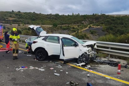 El accidente involucró a un Opel, donde viajaba el joven más grave, y tres personas más, y a un Mercedes