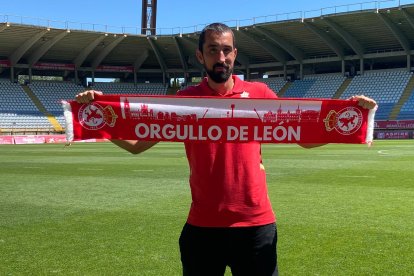 Sergi Maestre, presentado como nuevo jugador de la Cultural.