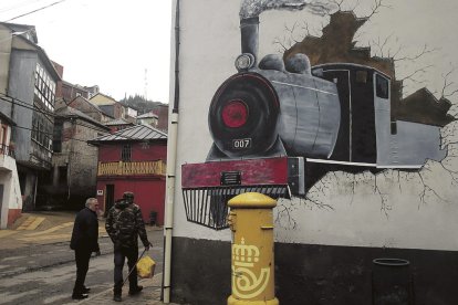 Grafiti en Torre del Bierzo, en cuyas inmediaciones tuvo lugar el mayor accidente ferroviario de la historia de España.