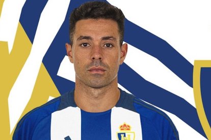 Álvaro Bustos potencia en ataque a la SD Ponferradina.