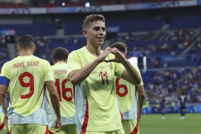 El centrocampista de España Fermín López celebra un gol ante Japón. EFE/ Kiko Huesca