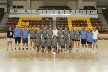 La plantilla del Cleba se presenta y arranca los entrenamientos de pretemporada.