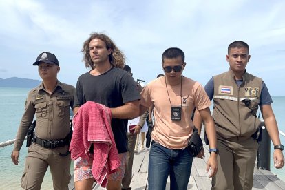 Fotografía de archivo del español Daniel Jeronimo Sancho Bronchalo tras su detención en Tailandia. 
                      EFE/EPA/SOMKEAT RUKSAMAN