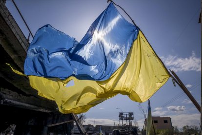 Una bandera ucraniana. EFE/ MIGUEL GUTIéRREZ