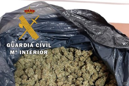 GUARDIA CIVIL - Archivo