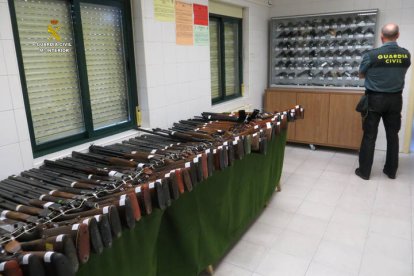 Armas disponibles para subasta en una intervención de la Guardia Civil