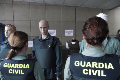 GUARDIA CIVIL - Archivo