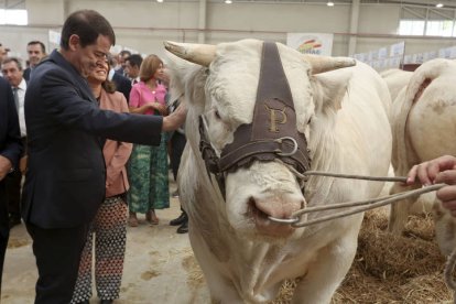 Fernández Mañueco, presenta el inicio de la Feria del sector agoropecuario SALAMAQ 24, en el recinto ferial de Salamanca.